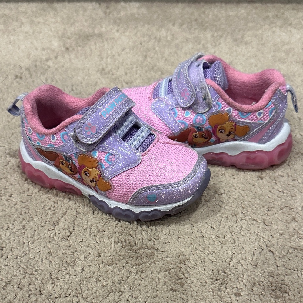 Paw Patrol LightUp Sneakers Size 6 Toddler